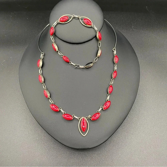 Vintage Jewelry - Vintage Art Deco Reversible Red and Black Teardrop Necklace and Bracelet Set